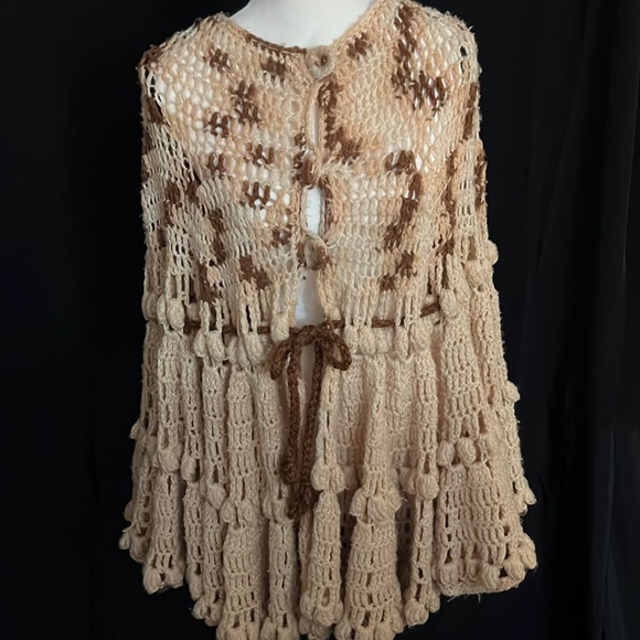 Handmade Crochet Vintage Cape - Picture 1 of 9